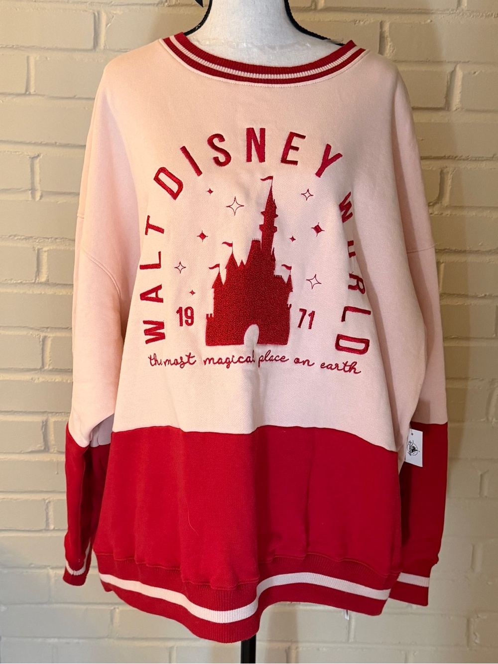 NWT Walt Disney World Embroidered Sweatshirt